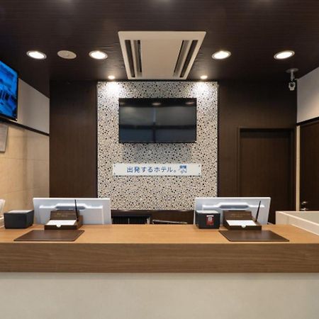 Toyoko Inn Tokyo Eki Yaesu Kita Guchi Екстериор снимка