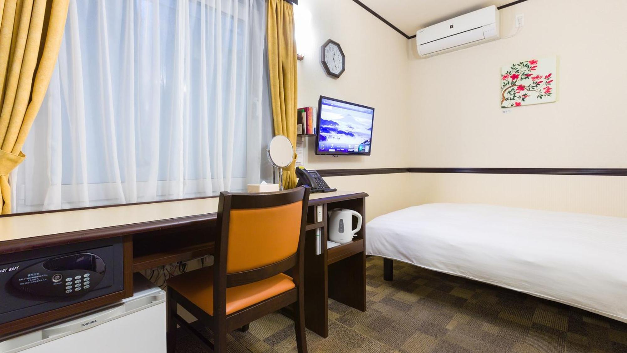 Toyoko Inn Tokyo Eki Yaesu Kita Guchi Стая снимка
