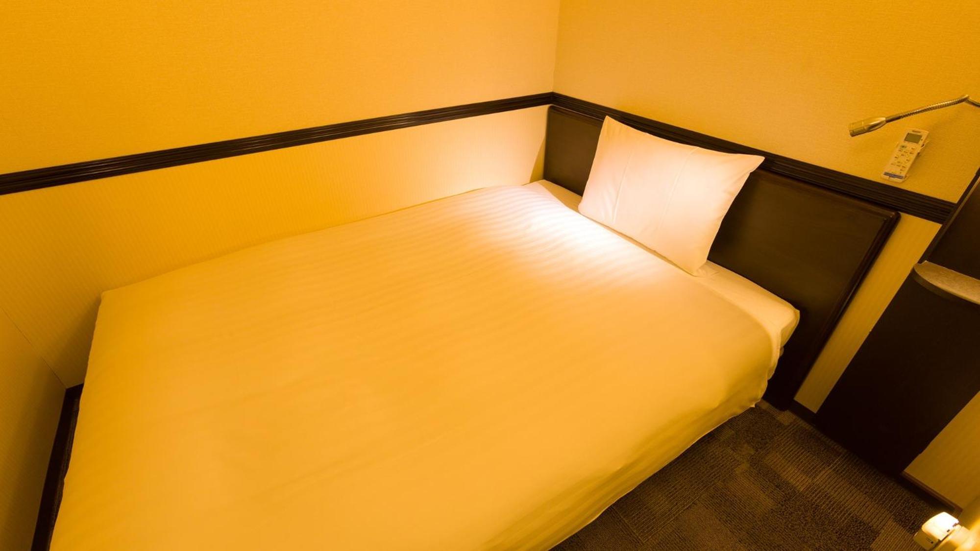 Toyoko Inn Tokyo Eki Yaesu Kita Guchi Стая снимка