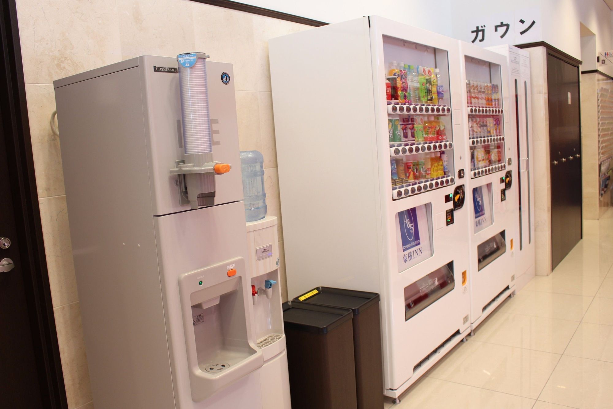 Toyoko Inn Tokyo Eki Yaesu Kita Guchi Екстериор снимка